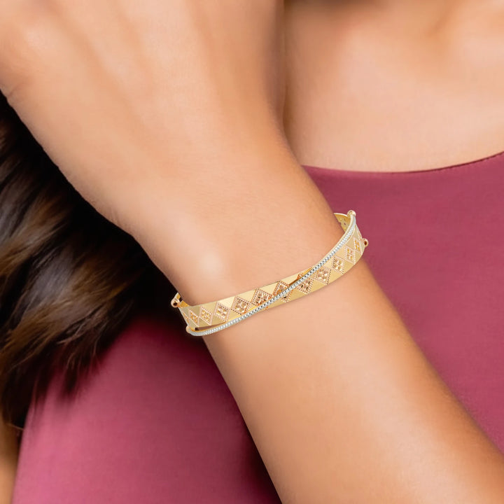22kt Gold Bangle
