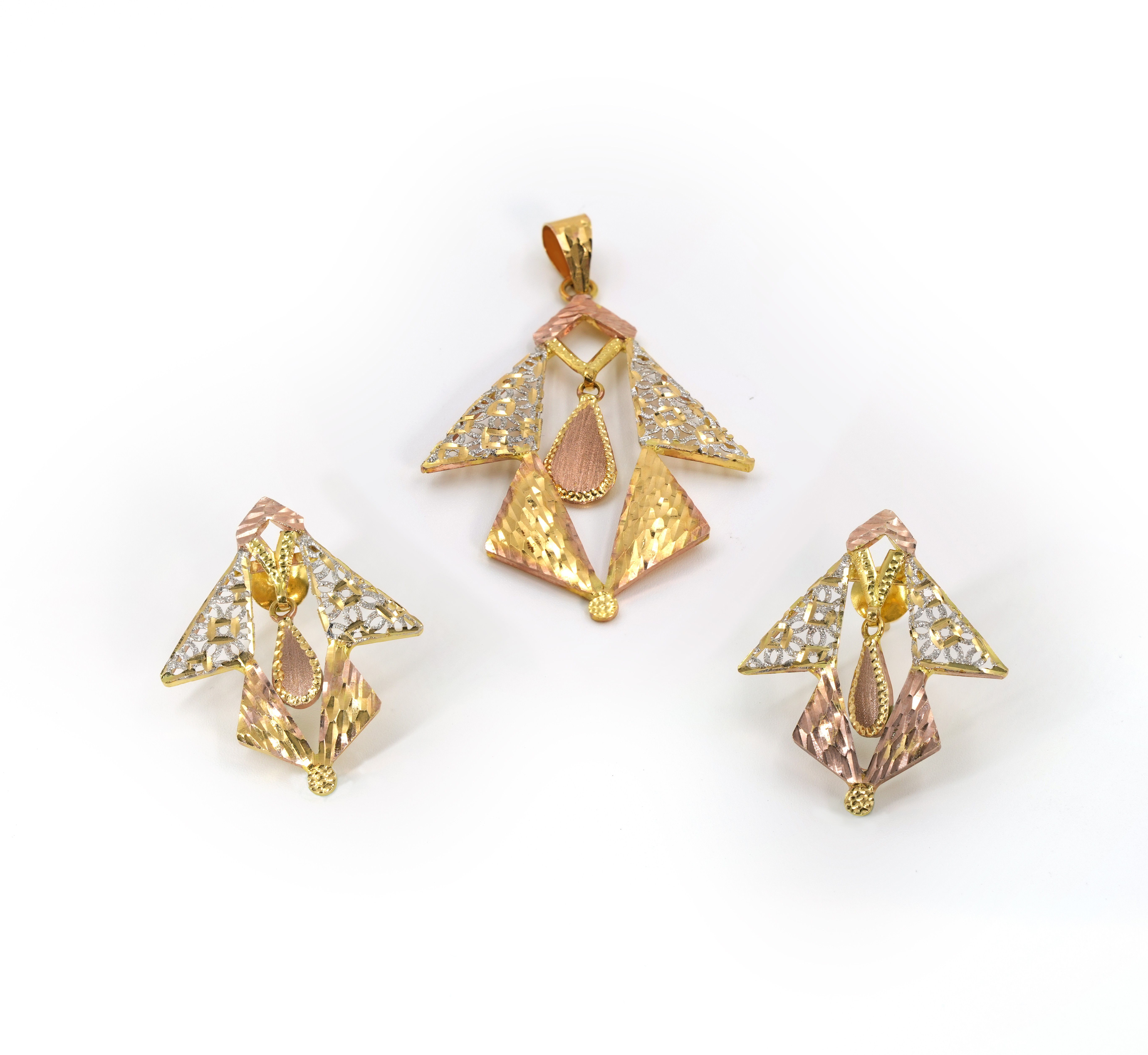 22KT GOLD PENDANT SET