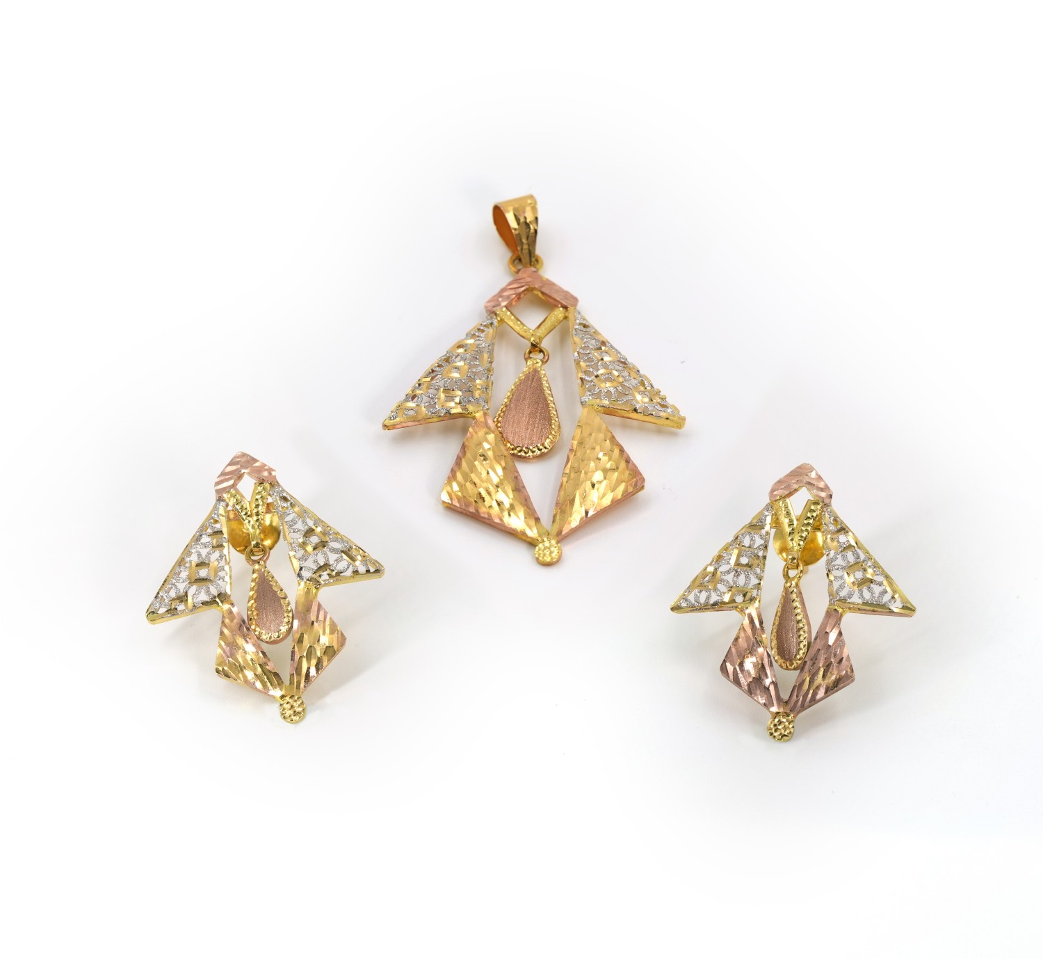 The AIRCRAFT DESIGN PENDANT WITH EARRING