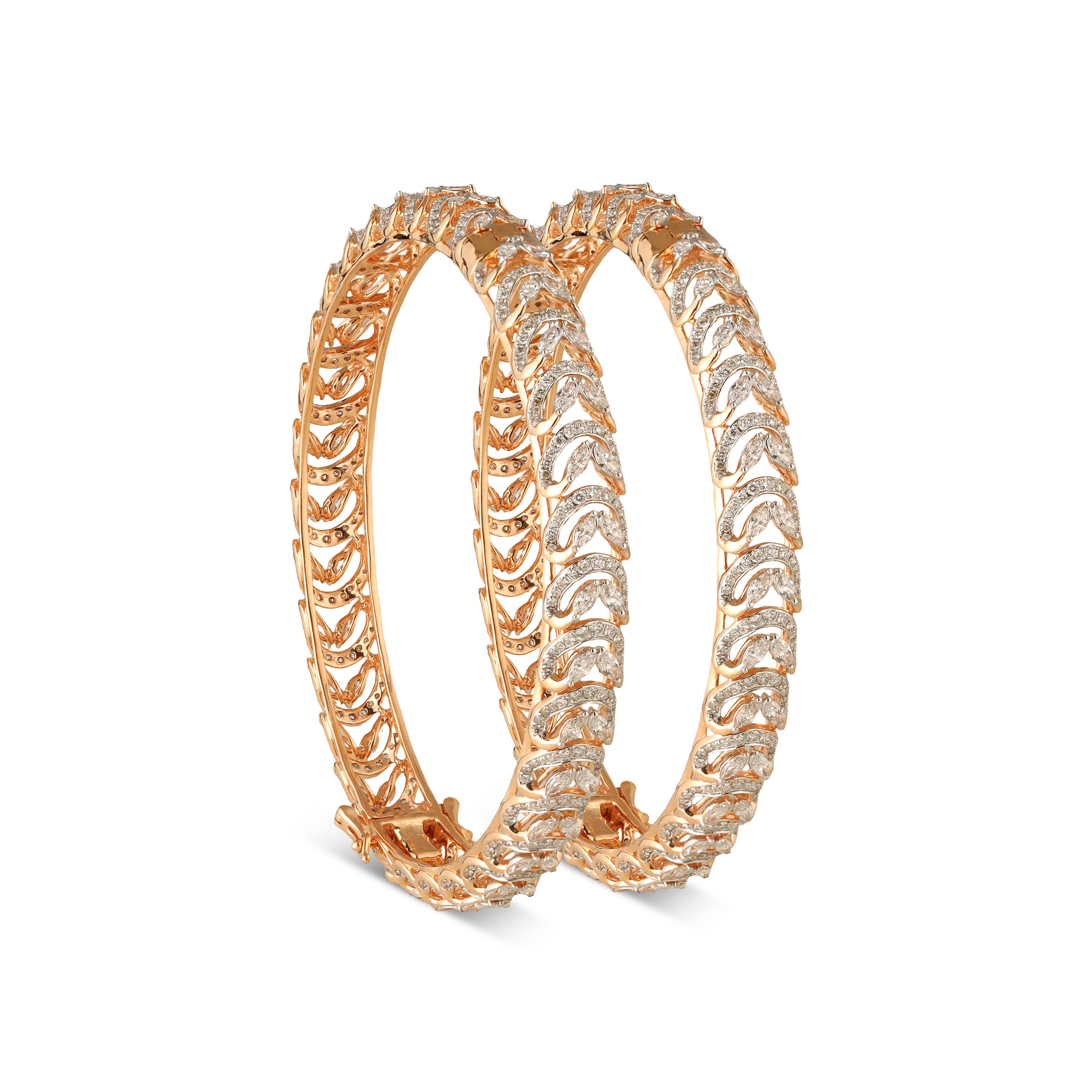 18KT DIAMOND BANGLE