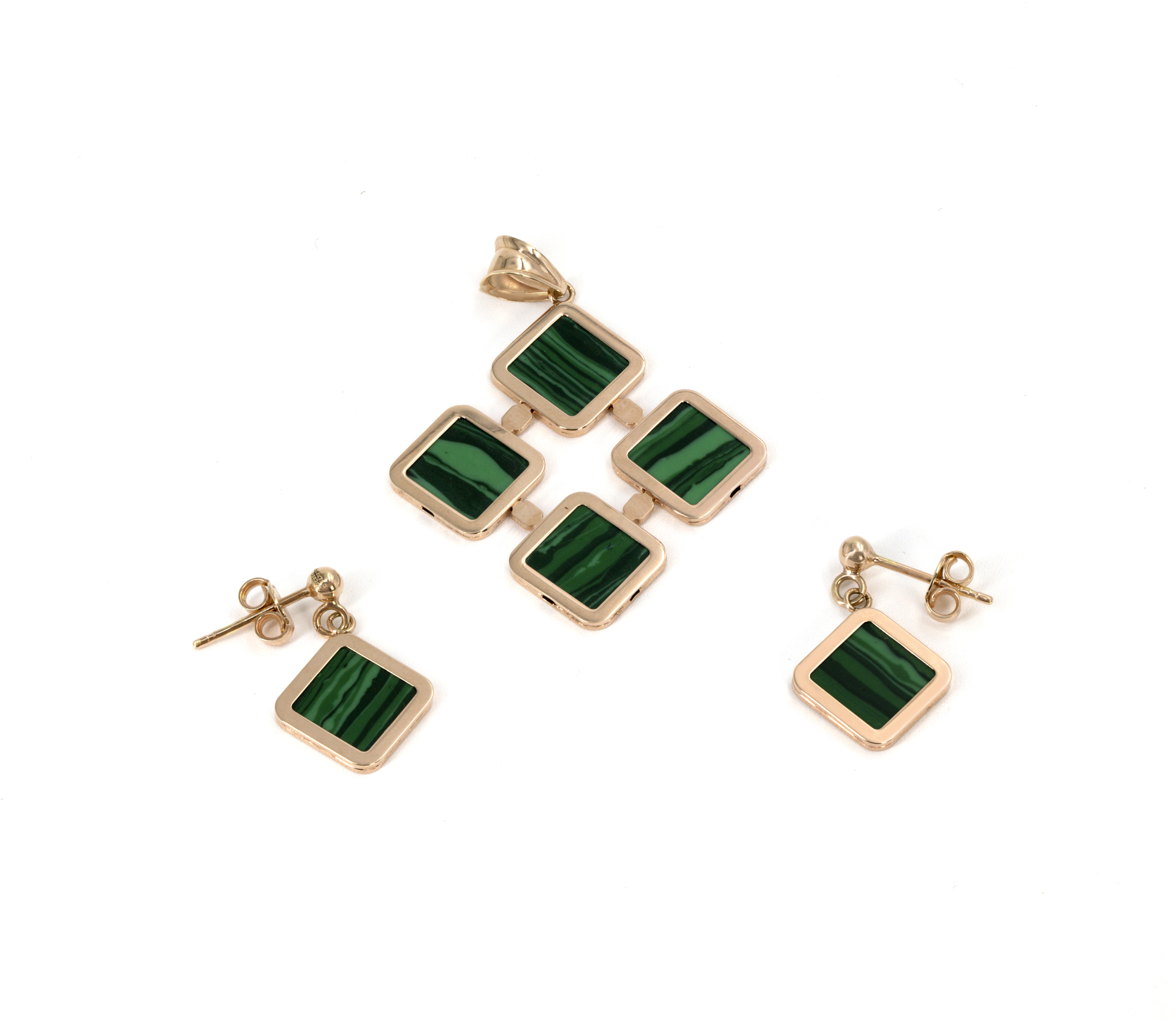 22KT GOLD PENDANT SET